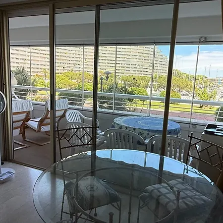 With Terrace 300m From The Appartamento Villeneuve-Loubet